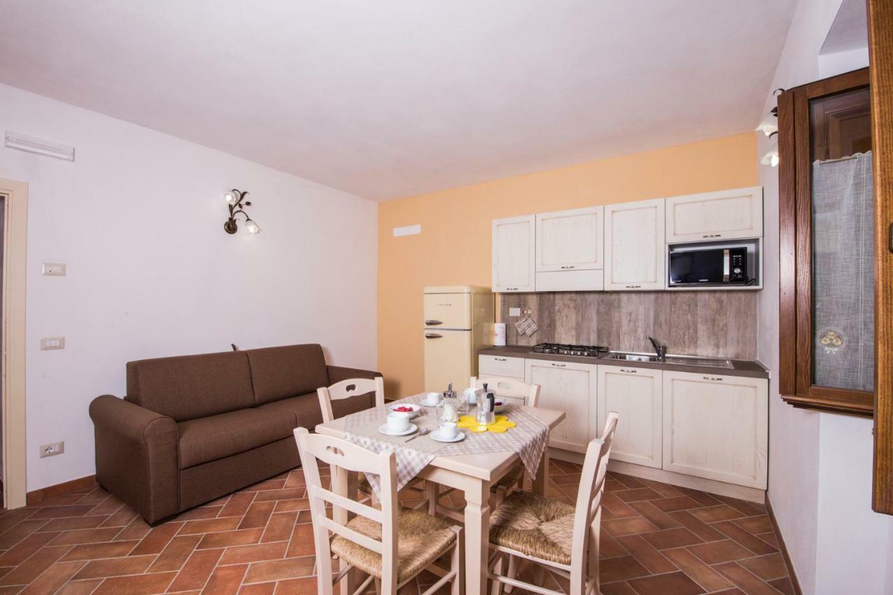 Antichi Sentieri Apartment Serravalle  Luaran gambar