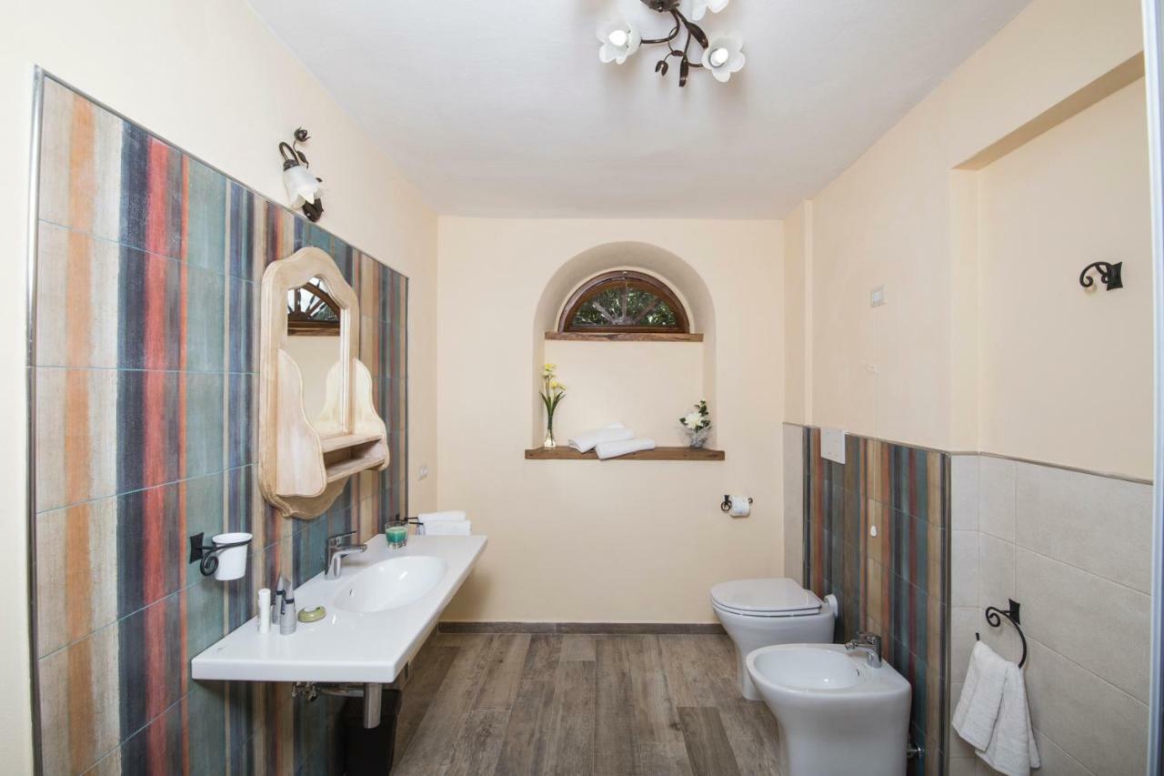 Antichi Sentieri Apartment Serravalle  Luaran gambar