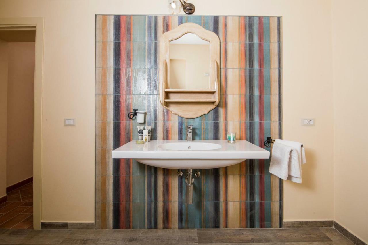 Antichi Sentieri Apartment Serravalle  Luaran gambar